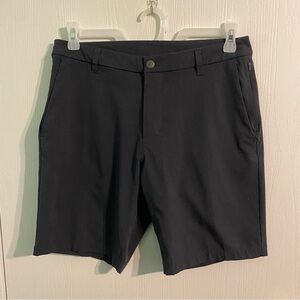 LULULEMON Commission Classic Fit Short 9“ Warpstreme in Black Size 32
